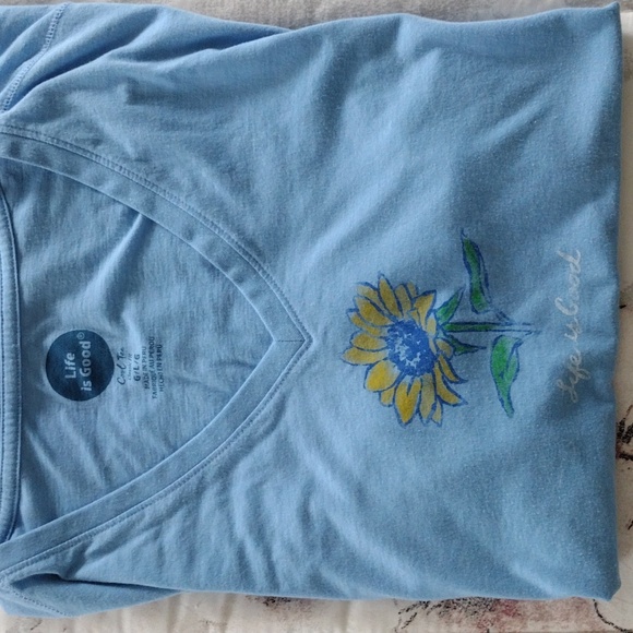 Women's Tshirt - Picture 3 of 3